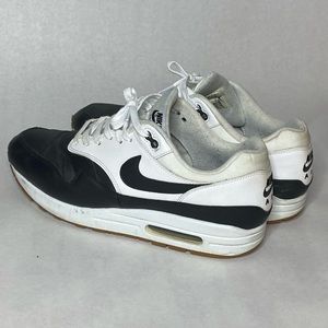 Custom Nike Air Max 1